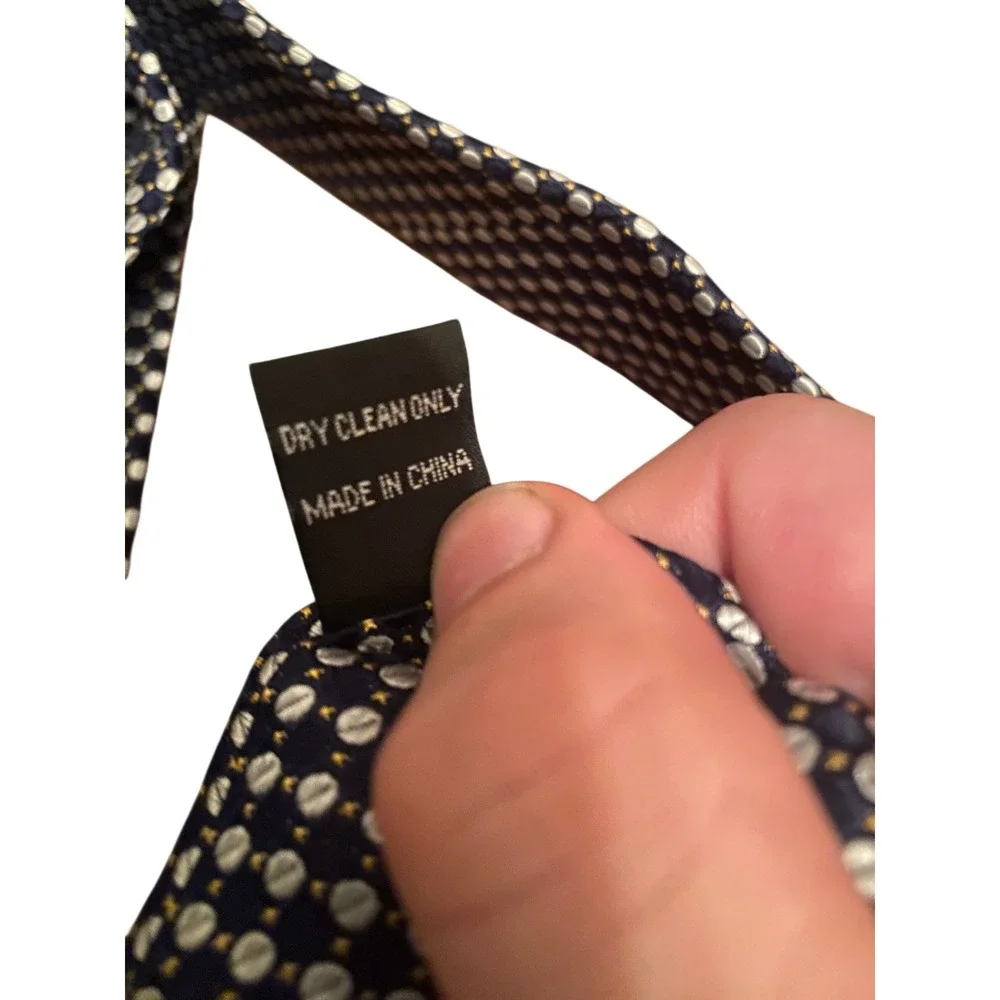Black Saks Fifth Avenue Mens Silk Tie Navy  Geometric Circle‎ Pattern 100% Silk